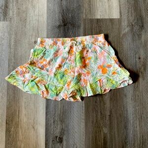 | Flowy soft and stretchy shorts | Size : 10/12 | Art class |